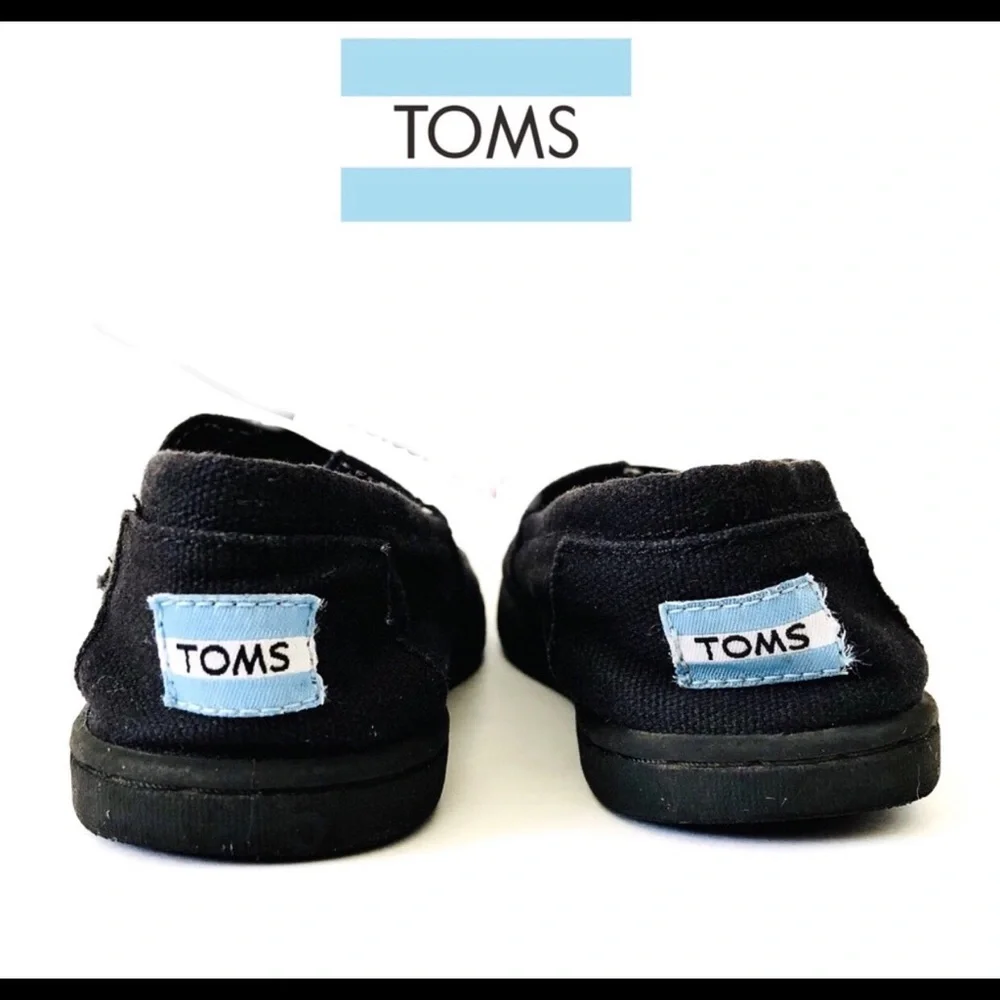 Girl TOMS Shoes